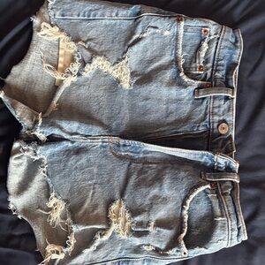 Abercrombie Curve Love High Rise Mom Shorts (0)25